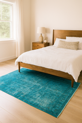 Micaela <br> (3'11" x 6'4")