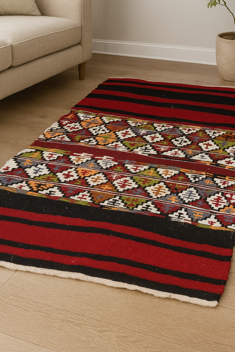 Adam <br> (2'10" x 4'0")