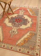 Alec <br> (5'4" x 7'2")