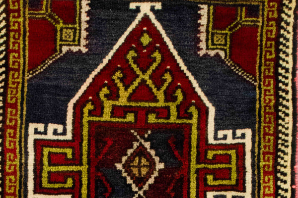 Amanat Vintage Wool Rug – Handmade Ethnic Carpet