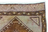 Cecil <br> (1'10" x 3'1")