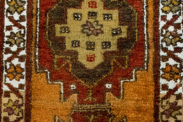 Carmen Medallion Vintage Carpet – Wool and Cotton Rug