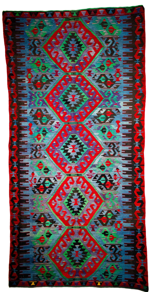 Esme <br> (5'3" x 10'6")