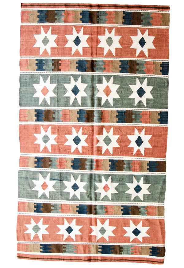 Konya <br> (4'0" x 6'11")