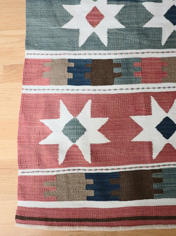 Konya <br> (4'0" x 6'11")