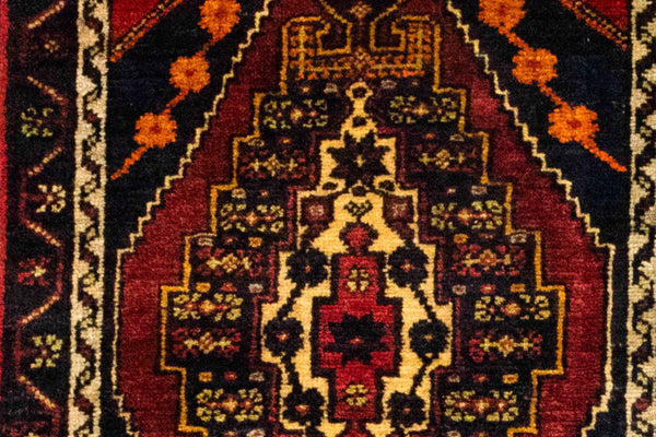 Yosma <br> (1'7" x 2'10")
