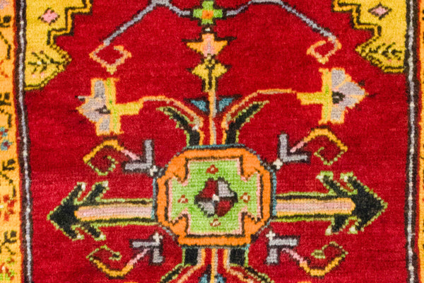 Calvin Vintage Medallion Wool Carpet – 1'10" x 2'11"