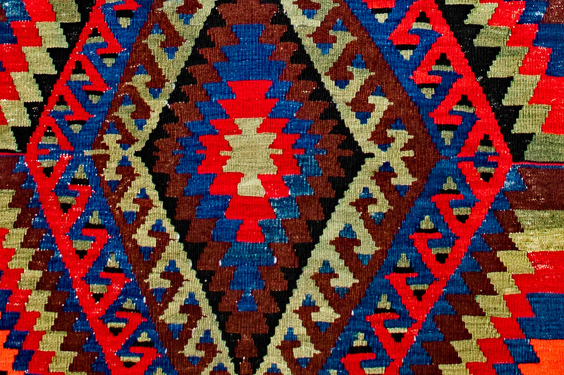 Tilly <br> (2'10" x 9'10")